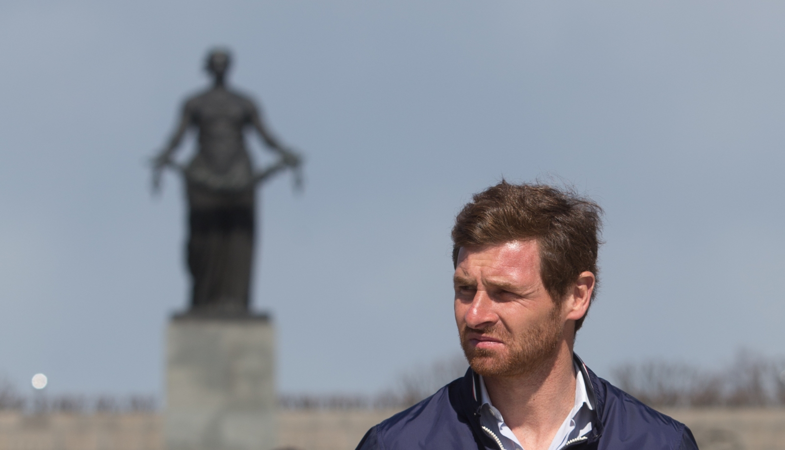 Зенитовцы возложили цветы к монументу «Мать-Родина»