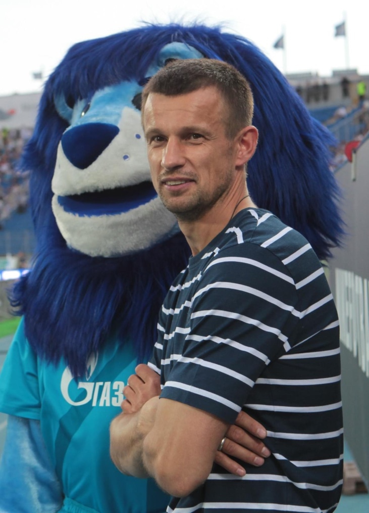 Последний выход Сергея Семака, полузащитника ФК «Зенит» на поле стадиона «Петровский»