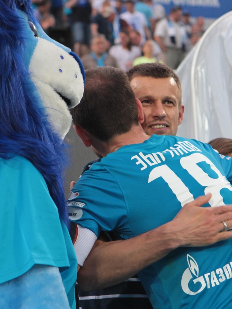 Последний выход Сергея Семака, полузащитника ФК «Зенит» на поле стадиона «Петровский»