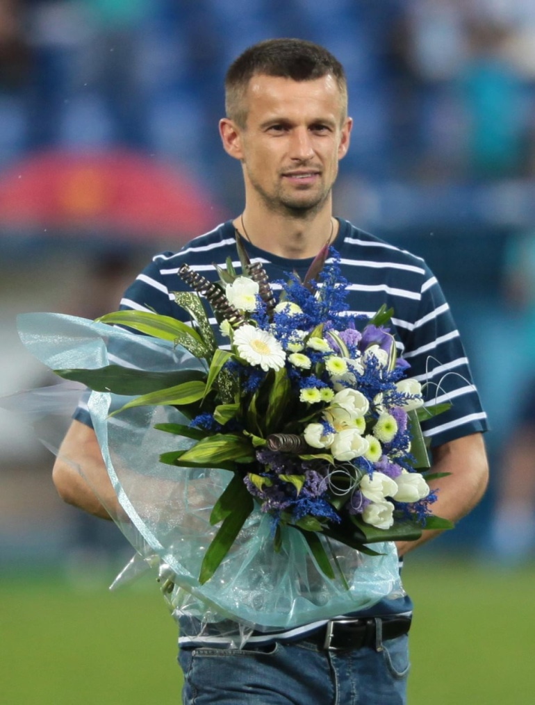 Последний выход Сергея Семака, полузащитника ФК «Зенит» на поле стадиона «Петровский»