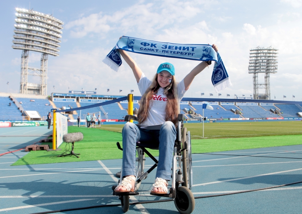 Инвалид-колясочник, болельщица Зенита Алина Шевцова