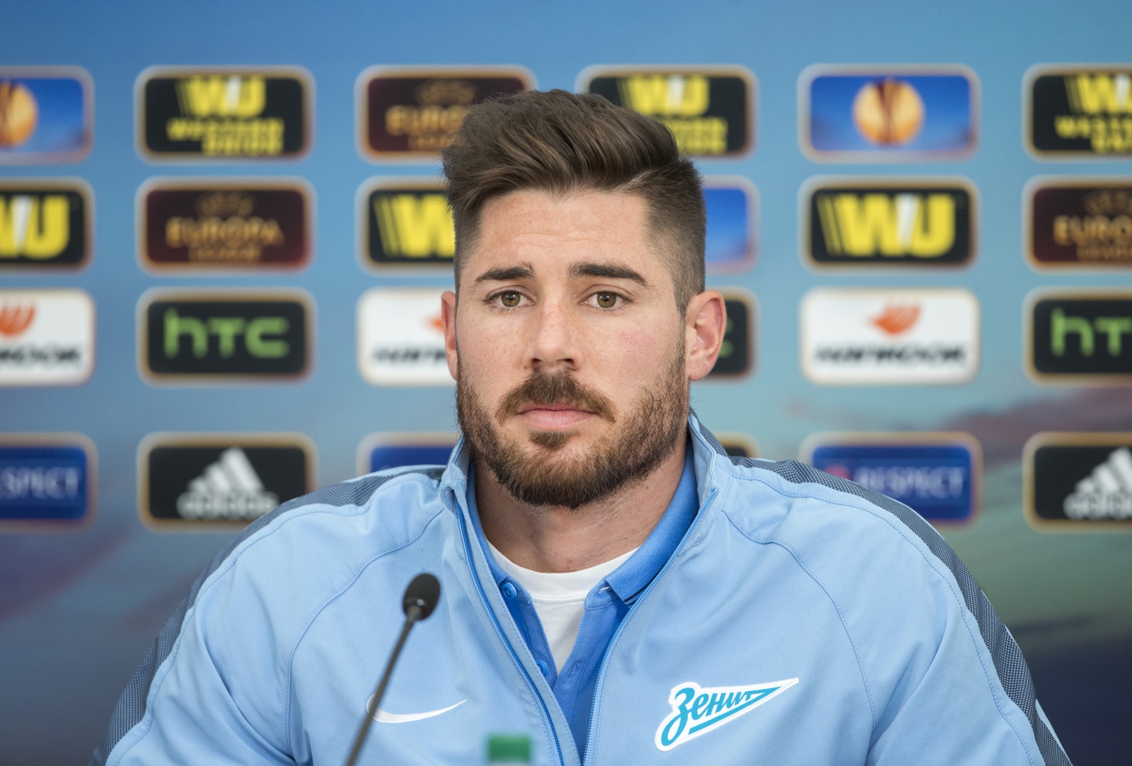 Хави Гарсия, полузащитник ФК «Зенит» на пресс-брифинге перед матчем Лиги Европы УЕФА 1/4 финала, «Зенит» — «Севилья»