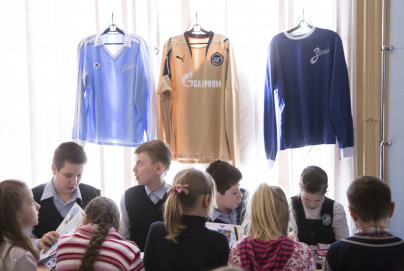 «90 добрых дел»: открытие выставки «Зенит. Городские легенды» в Детской библиотеке Кронштадта