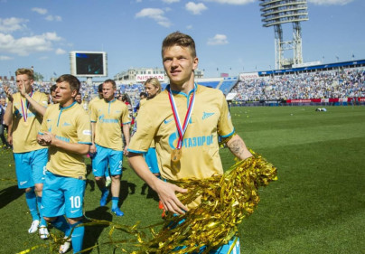 Церемония награждения команды «Зенит» золотыми медалями и кубком Чемпиона России