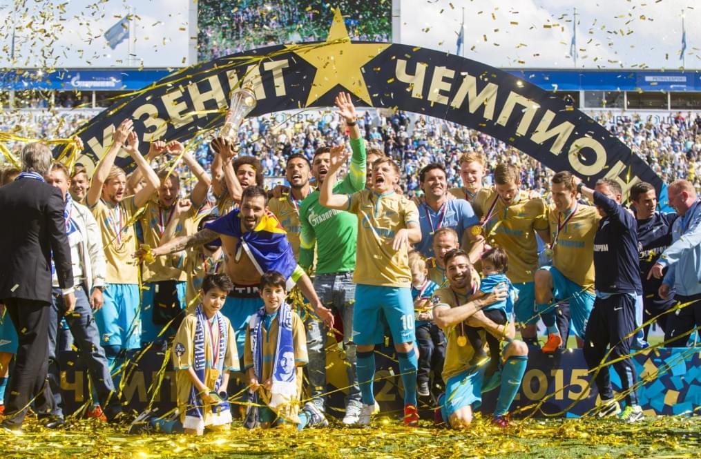 Церемония награждения команды «Зенит» золотыми медалями и кубком Чемпиона России