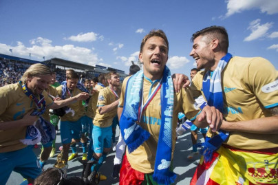 Церемония награждения команды «Зенит» золотыми медалями и кубком Чемпиона России