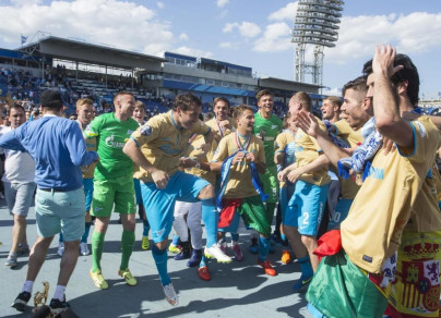 Церемония награждения команды «Зенит» золотыми медалями и кубком Чемпиона России