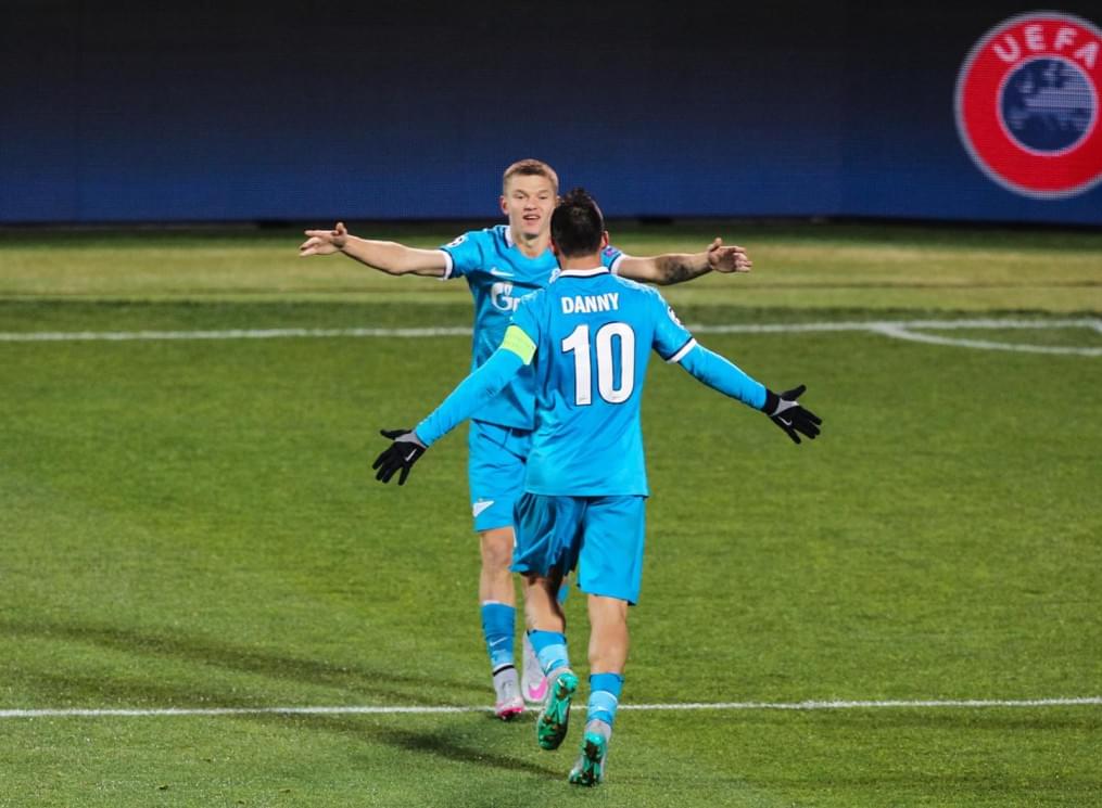 Лига Чемпионов УЕФА 2015/16, «Зенит» — «Лион»