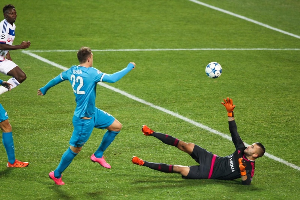 Лига Чемпионов УЕФА 2015/16, «Зенит» — «Лион»