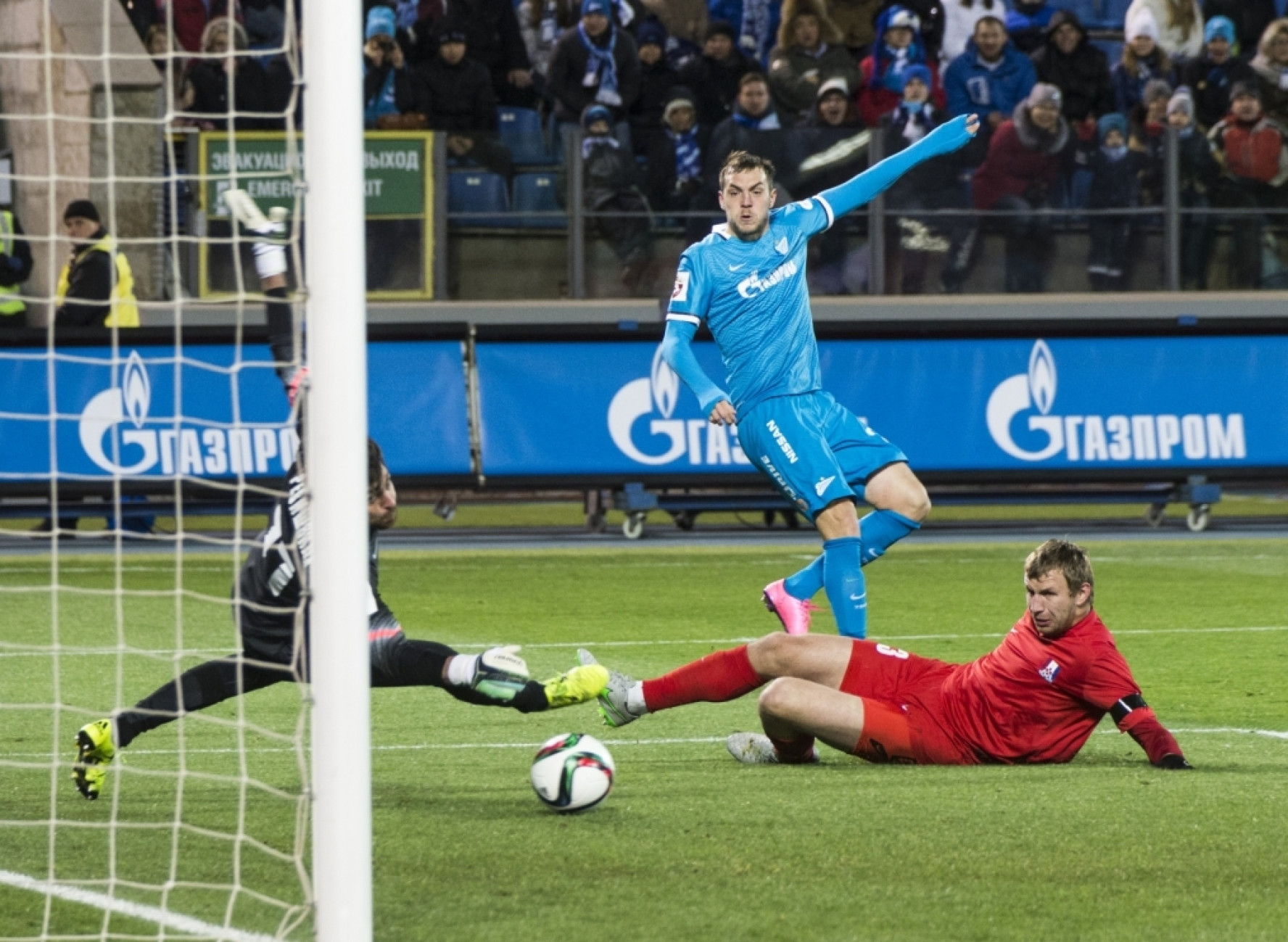 Зенит фото. Кто забил у зенита. Кто забил у зенита. Кто забил у зенита. Футбол сочи зенит.