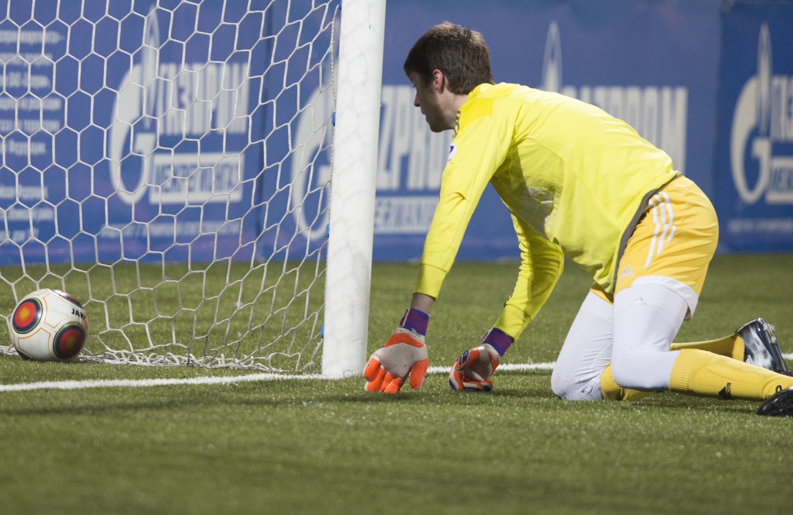 ФОНБЕТ-Первенство ФНЛ 2015/16, «Зенит»-2 — «Газовик»