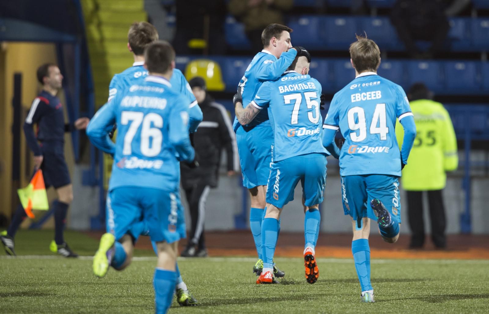 ФОНБЕТ-Первенство ФНЛ 2015/16, «Зенит»-2 — «Газовик»