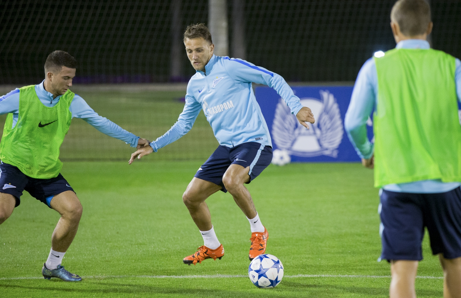 «Газпром»-тренировочные сборы в Дохе: 16 января, вечерняя тренировка