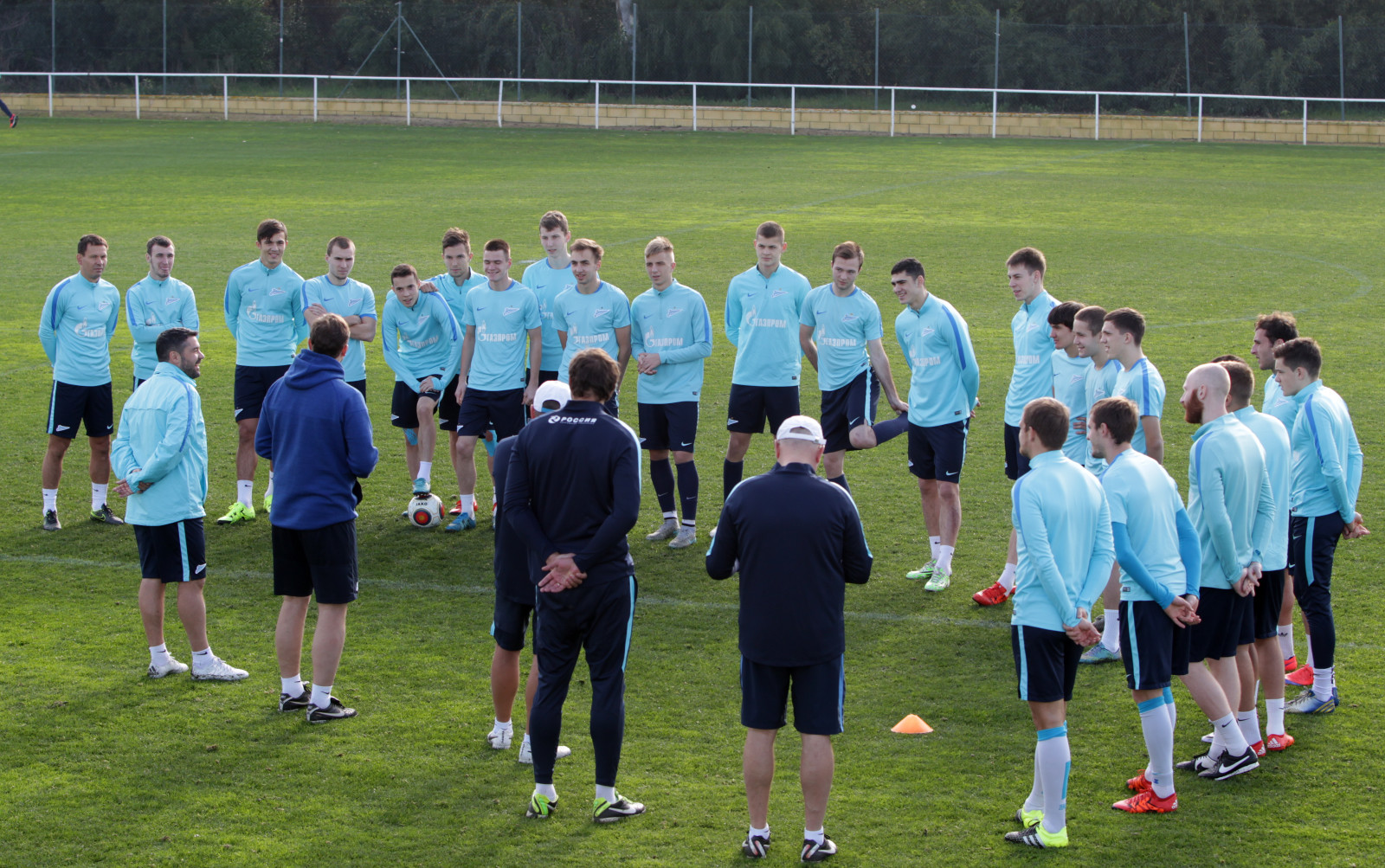 Тренировка «Зенита»-2 в Кадисе 25 января 2016 года