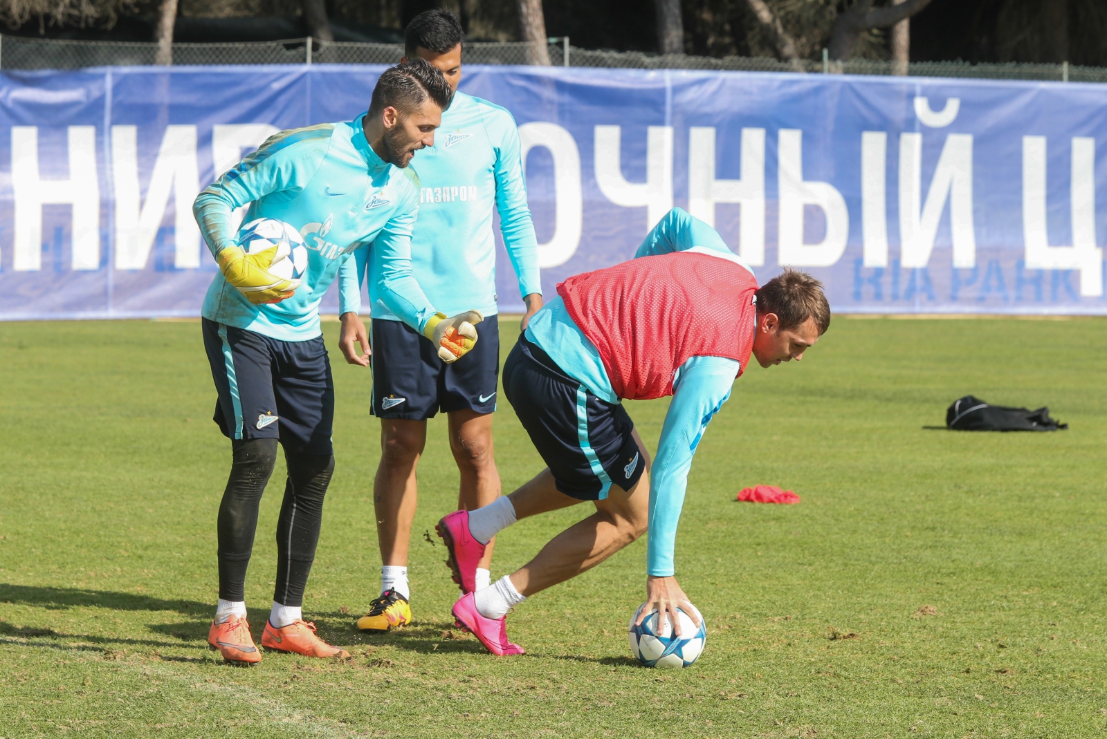 «Газпром»-тренировочный сбор в Фару: 4 февраля, утренняя тренировка