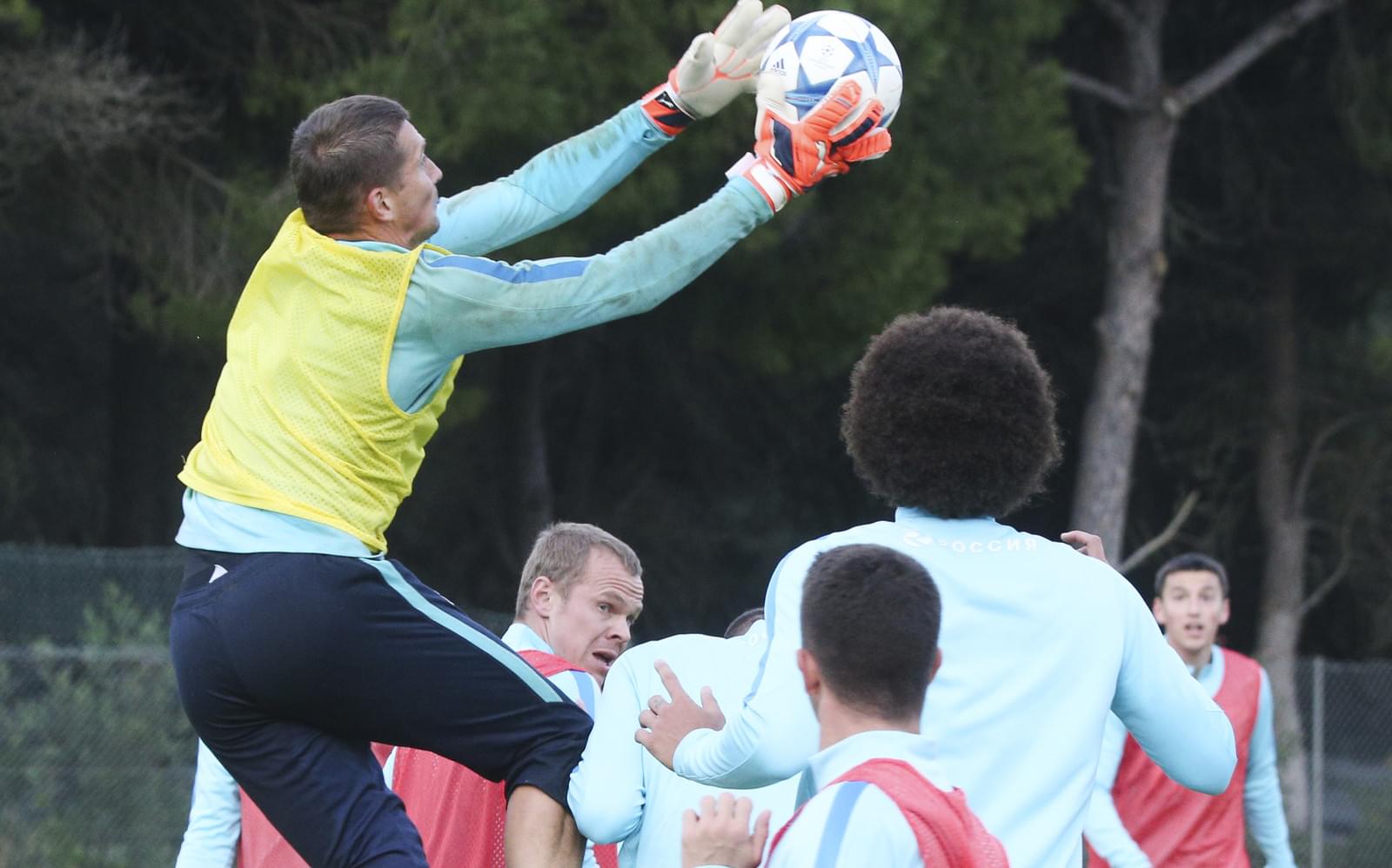 «Газпром»-тренировочный сбор в Фару: 6 февраля, вечерняя тренировка