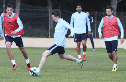 «Газпром»-тренировочный сбор в Фару: 6 февраля, вечерняя тренировка