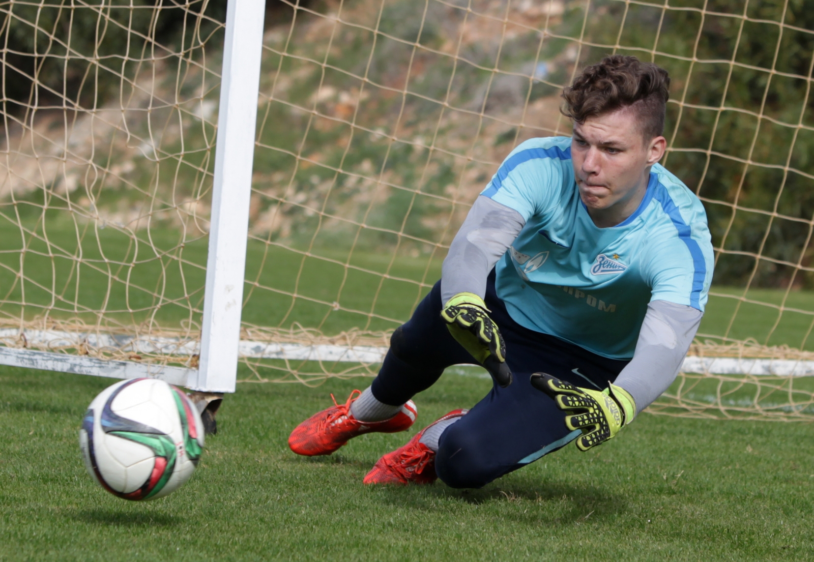 Тренировка молодежного состава «Зенита» на Кипре 13 февраля 2016 года