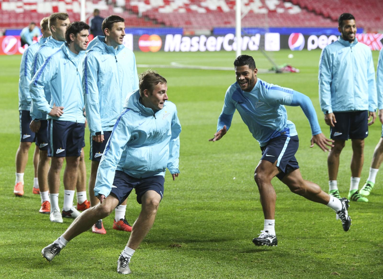 Тренировка «Зенита» перед матчем Лиги Чемпионов УЕФА «Бенфика» — «Зенит»