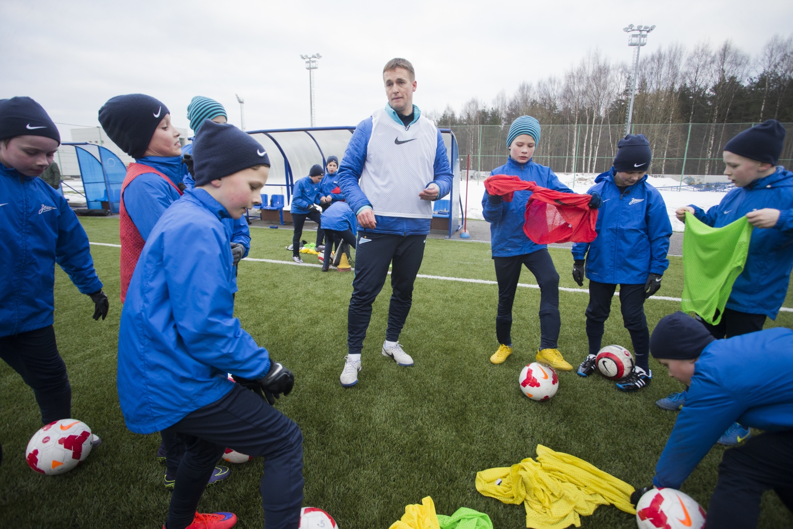 «Клуб добрых дел»: воспитанник детского дома Никита посетил тренировку юных «Зенитовцев»