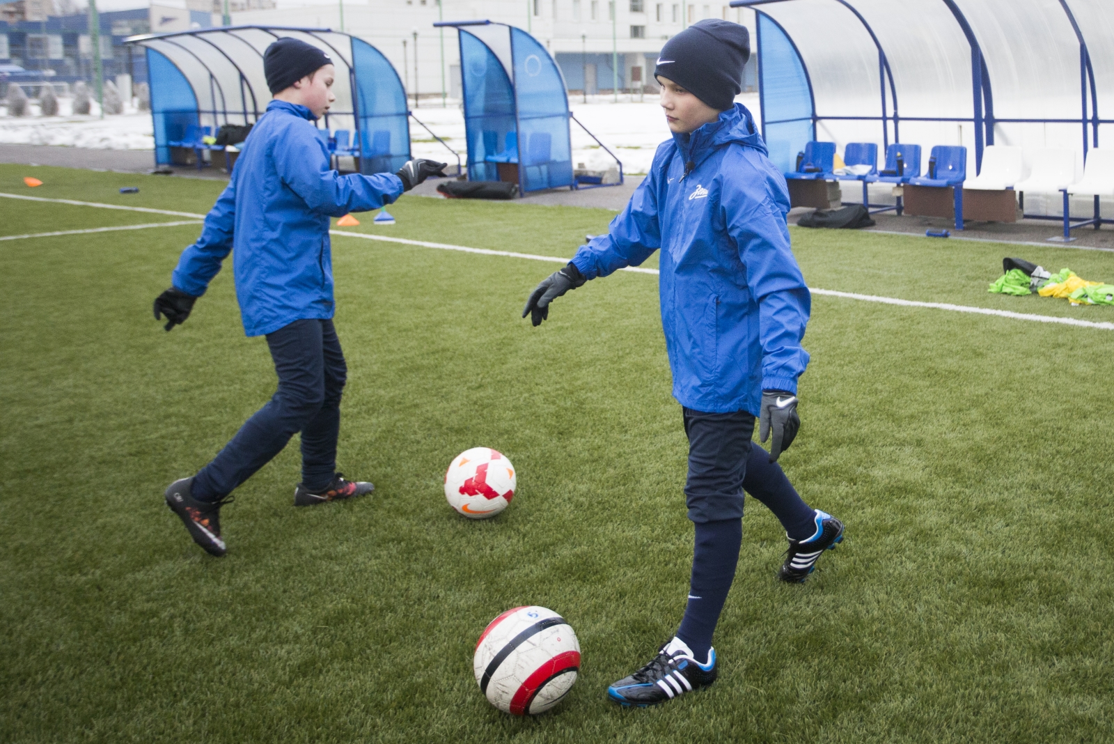«Клуб добрых дел»: воспитанник детского дома Никита посетил тренировку юных «Зенитовцев»