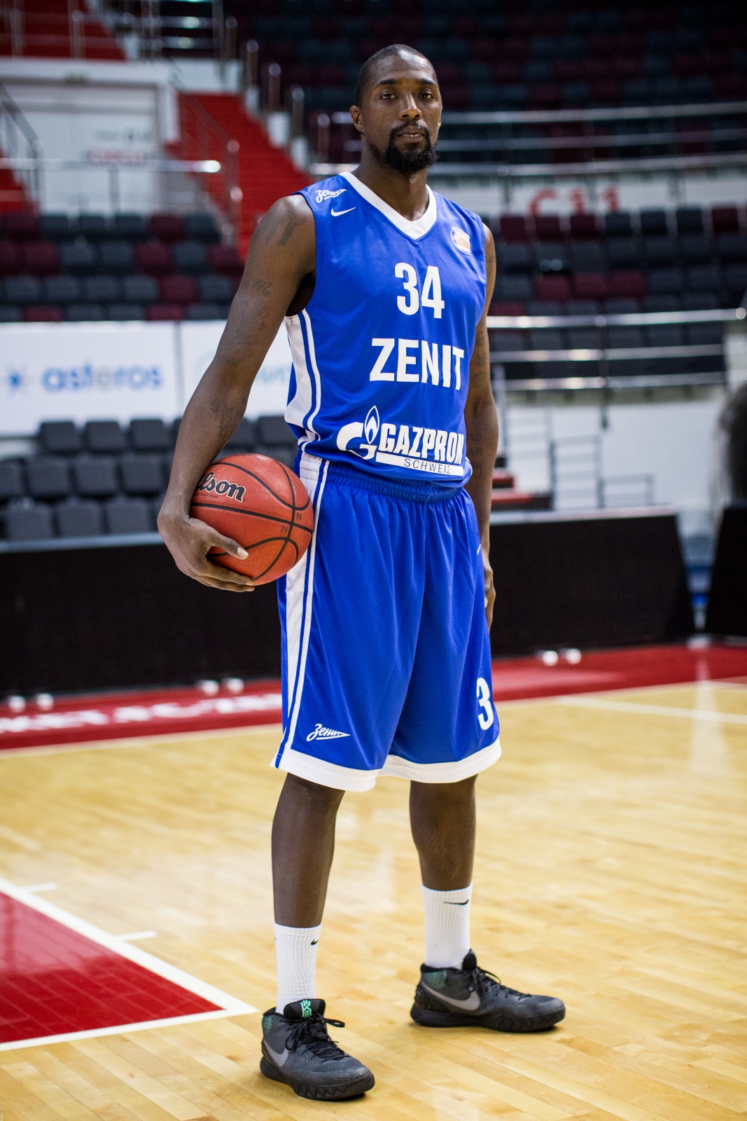 Форвард БК «Зенит» Омар Томас