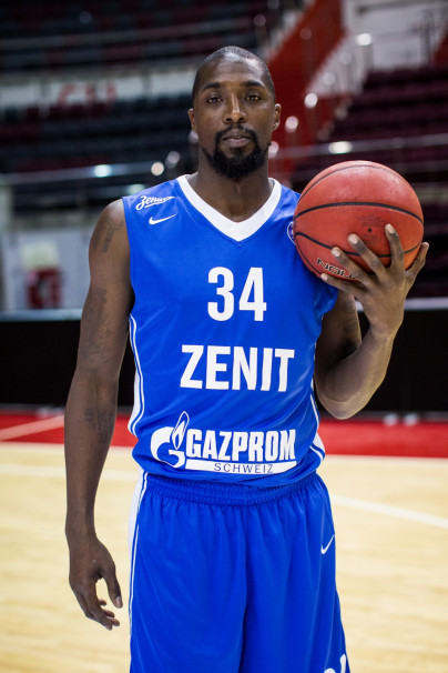 Форвард БК «Зенит» Омар Томас