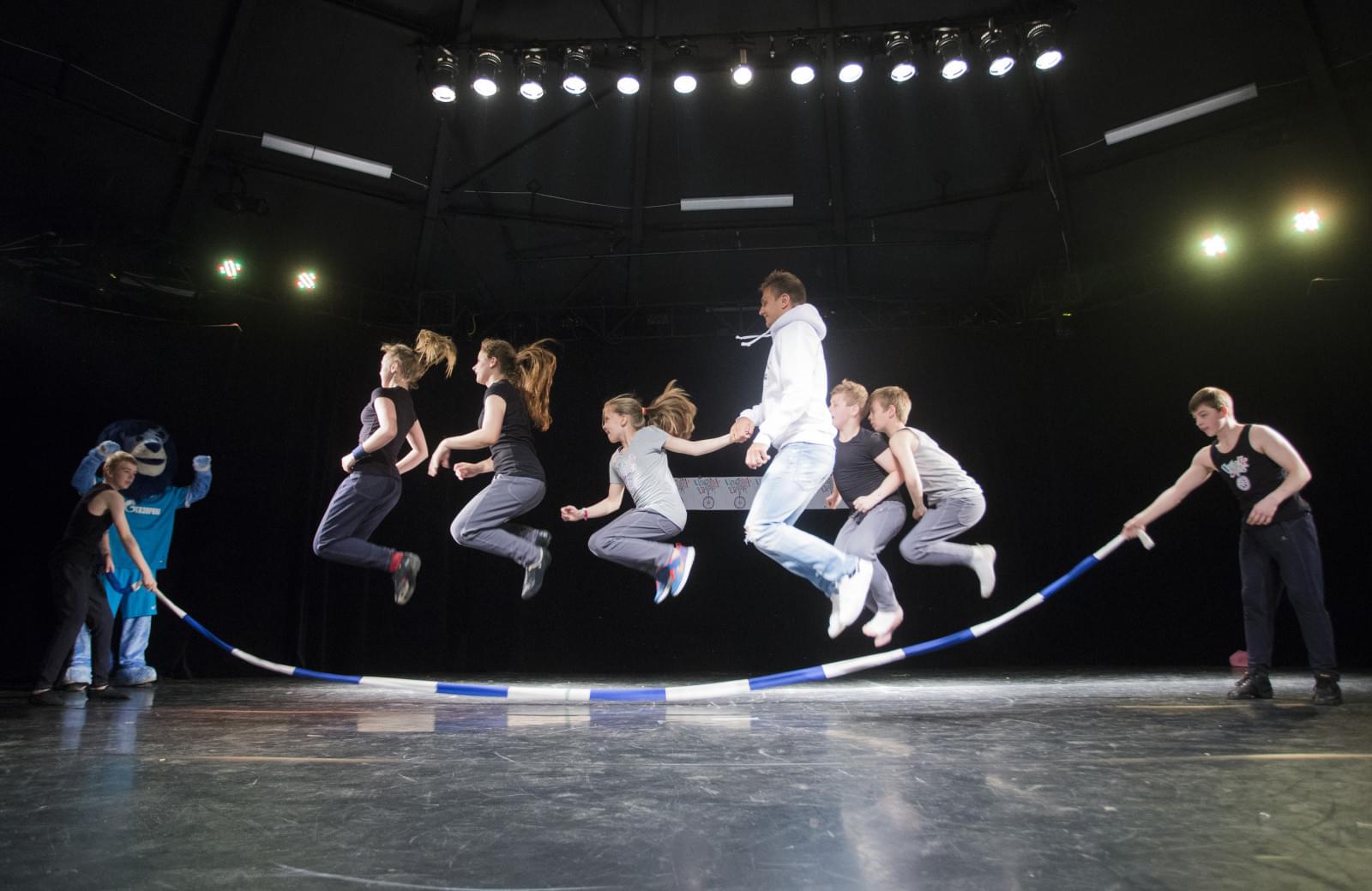 Давай-давай!»: Доменико Кришито поработал цирковым артистом