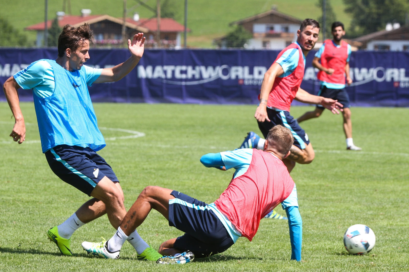 Газпром»-тренировочные сборы в Австрии: утренняя тренировка 2 июля