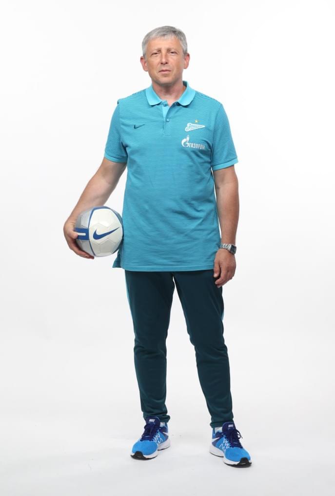 Фотосессия футболистов и тренеров основного состава ФК «Зенит» сезона 2016/2017