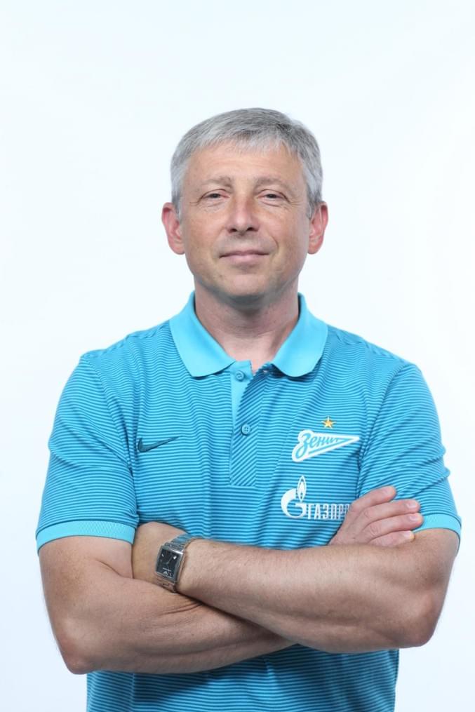 Фотосессия футболистов и тренеров основного состава ФК «Зенит» сезона 2016/2017