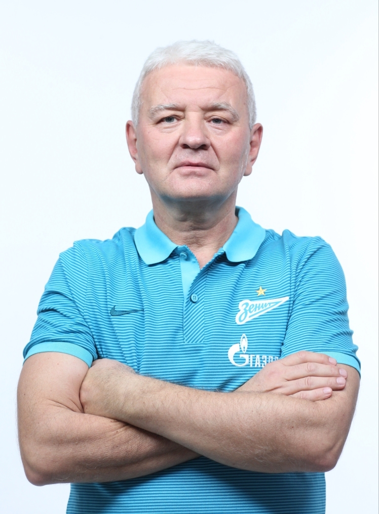 Фотосессия футболистов и тренеров основного состава ФК «Зенит» сезона 2016/2017