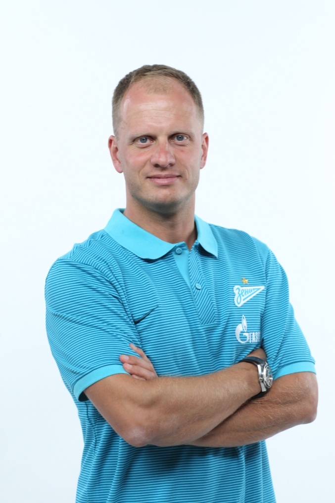 Фотосессия футболистов и тренеров основного состава ФК «Зенит» сезона 2016/2017