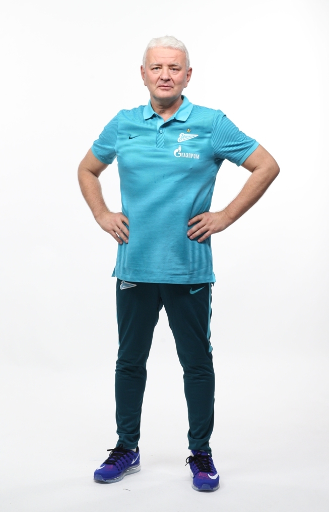 Фотосессия футболистов и тренеров основного состава ФК «Зенит» сезона 2016/2017