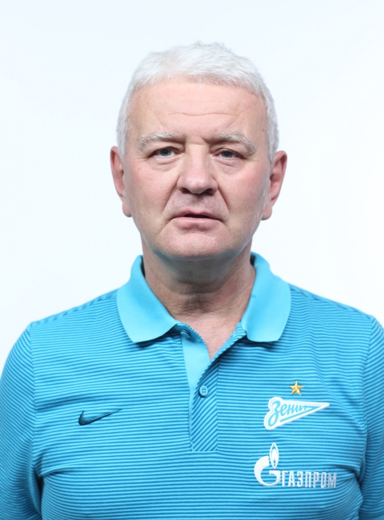 Фотосессия футболистов и тренеров основного состава ФК «Зенит» сезона 2016/2017