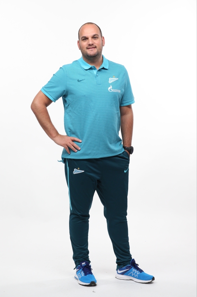 Фотосессия футболистов и тренеров основного состава ФК «Зенит» сезона 2016/2017