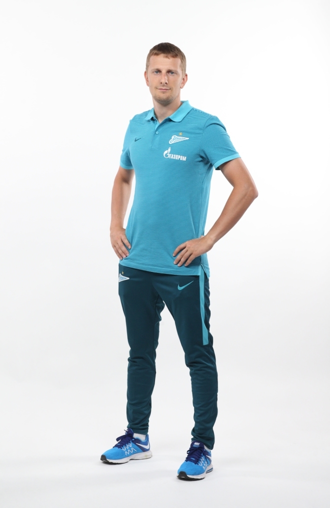 Фотосессия футболистов и тренеров основного состава ФК «Зенит» сезона 2016/2017