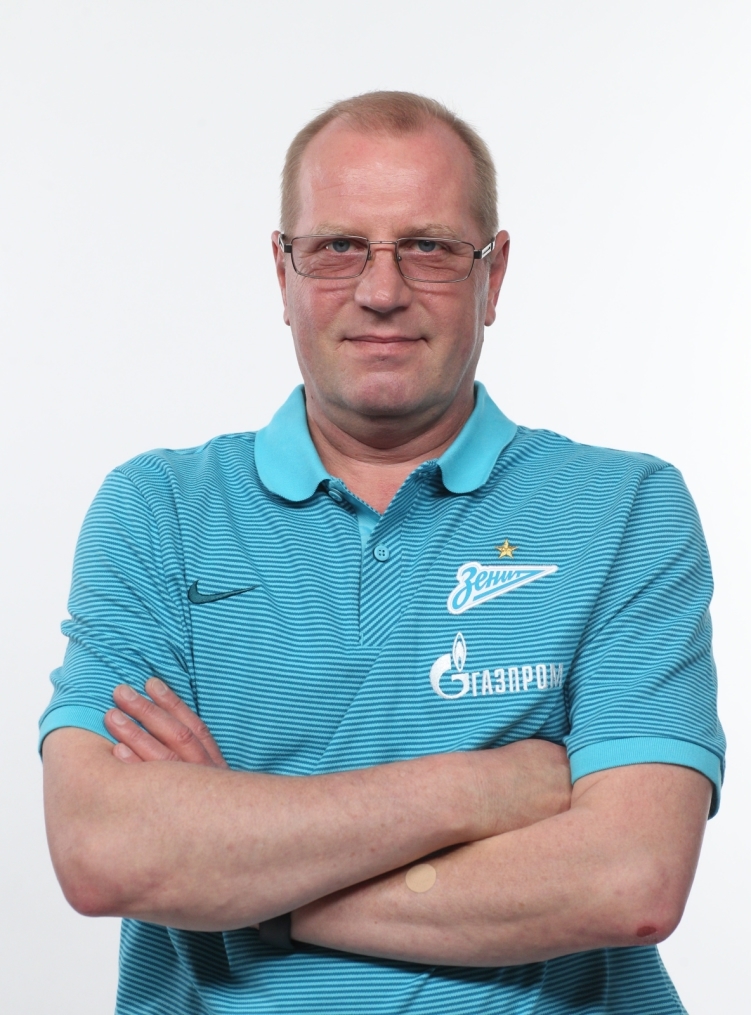 Фотосессия футболистов и тренеров основного состава ФК «Зенит» сезона 2016/2017