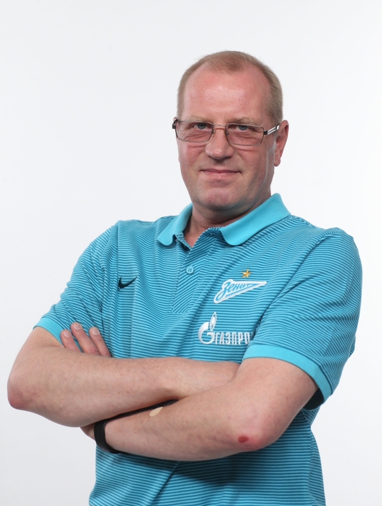 Фотосессия футболистов и тренеров основного состава ФК «Зенит» сезона 2016/2017