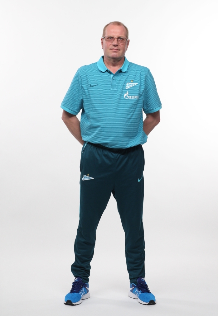 Фотосессия футболистов и тренеров основного состава ФК «Зенит» сезона 2016/2017