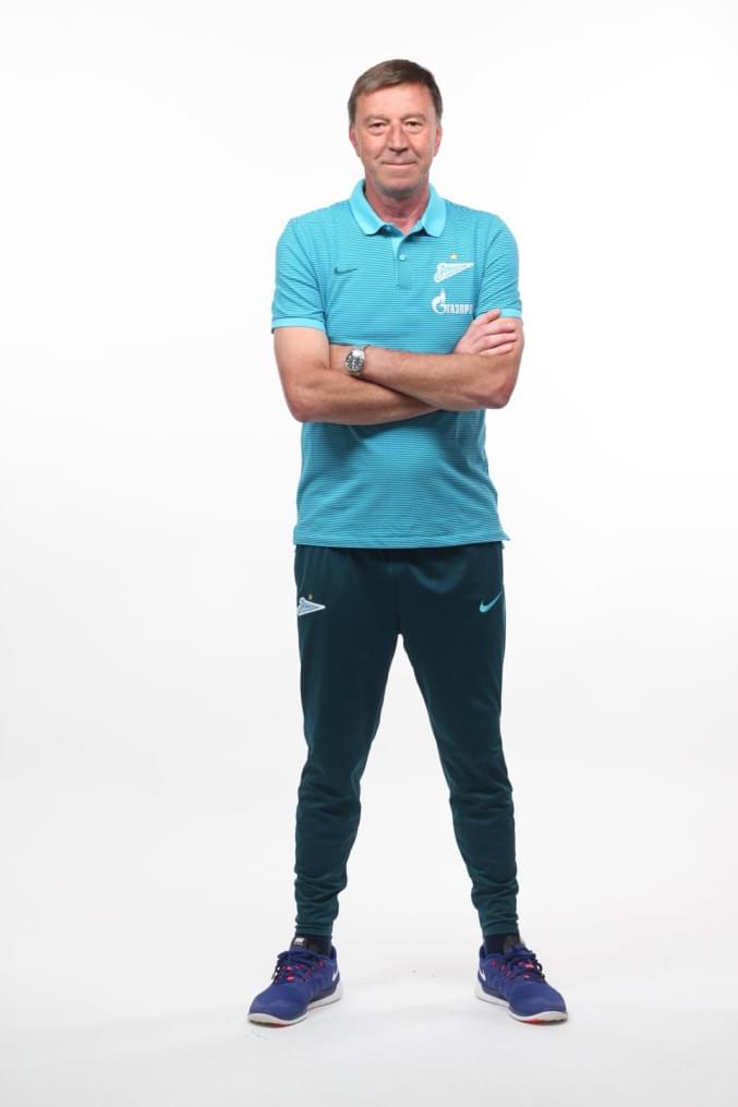 Фотосессия футболистов и тренеров основного состава ФК «Зенит» сезона 2016/2017