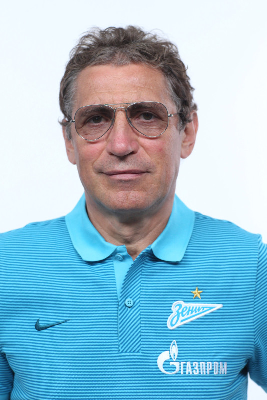 Фотосессия футболистов и тренеров основного состава ФК «Зенит» сезона 2016/2017