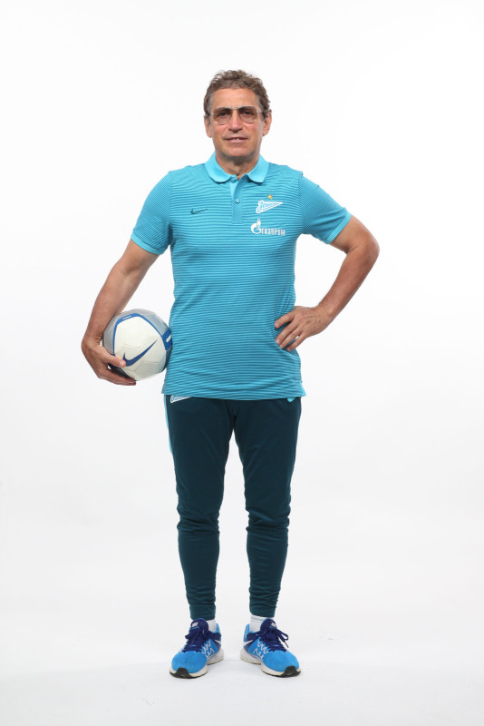 Фотосессия футболистов и тренеров основного состава ФК «Зенит» сезона 2016/2017