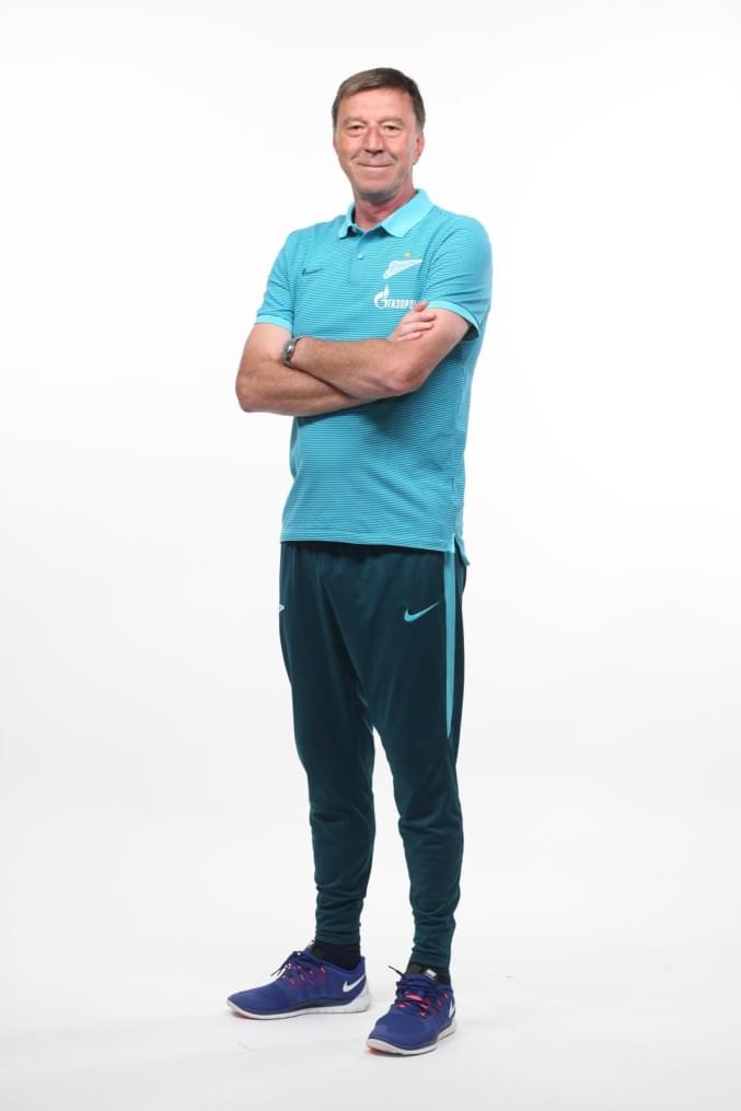 Фотосессия футболистов и тренеров основного состава ФК «Зенит» сезона 2016/2017