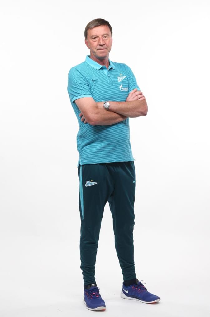 Фотосессия футболистов и тренеров основного состава ФК «Зенит» сезона 2016/2017