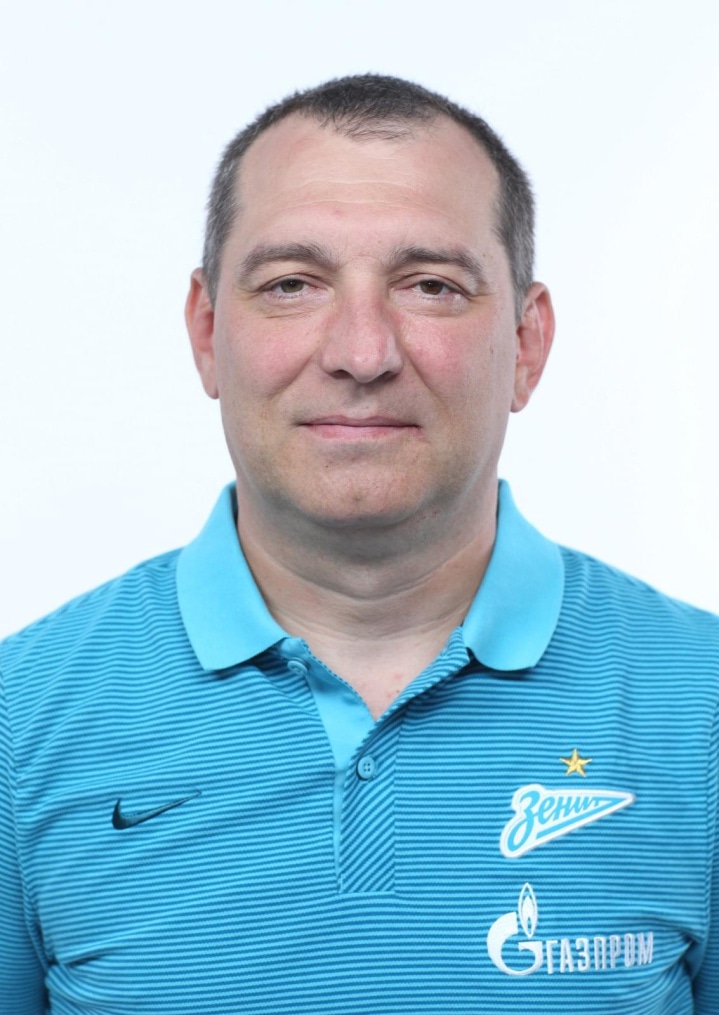 Фотосессия футболистов и тренеров основного состава ФК «Зенит» сезона 2016/2017