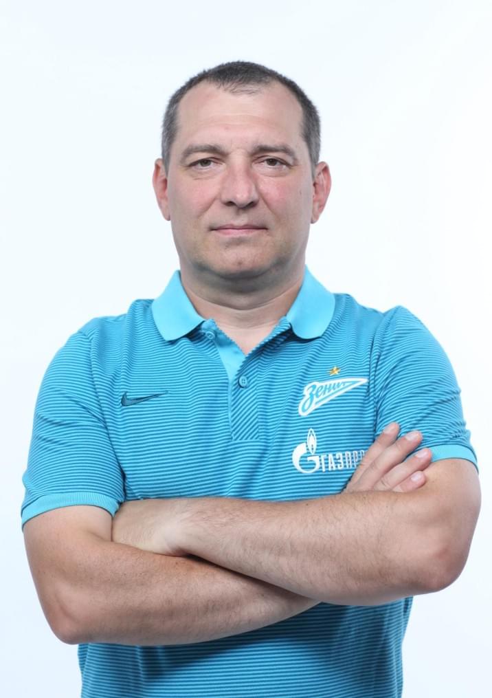 Фотосессия футболистов и тренеров основного состава ФК «Зенит» сезона 2016/2017