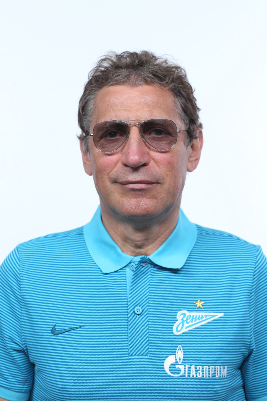 Фотосессия футболистов и тренеров основного состава ФК «Зенит» сезона 2016/2017