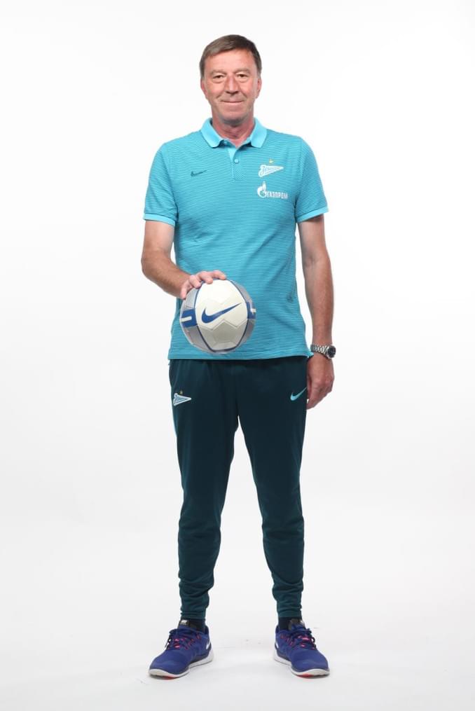 Фотосессия футболистов и тренеров основного состава ФК «Зенит» сезона 2016/2017