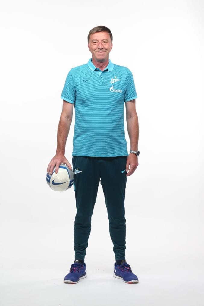 Фотосессия футболистов и тренеров основного состава ФК «Зенит» сезона 2016/2017